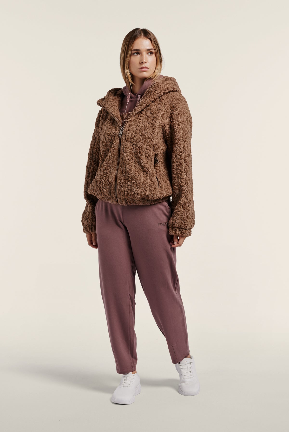 Hooded jacket in cable-knit sherpa fleece - Chanterelle