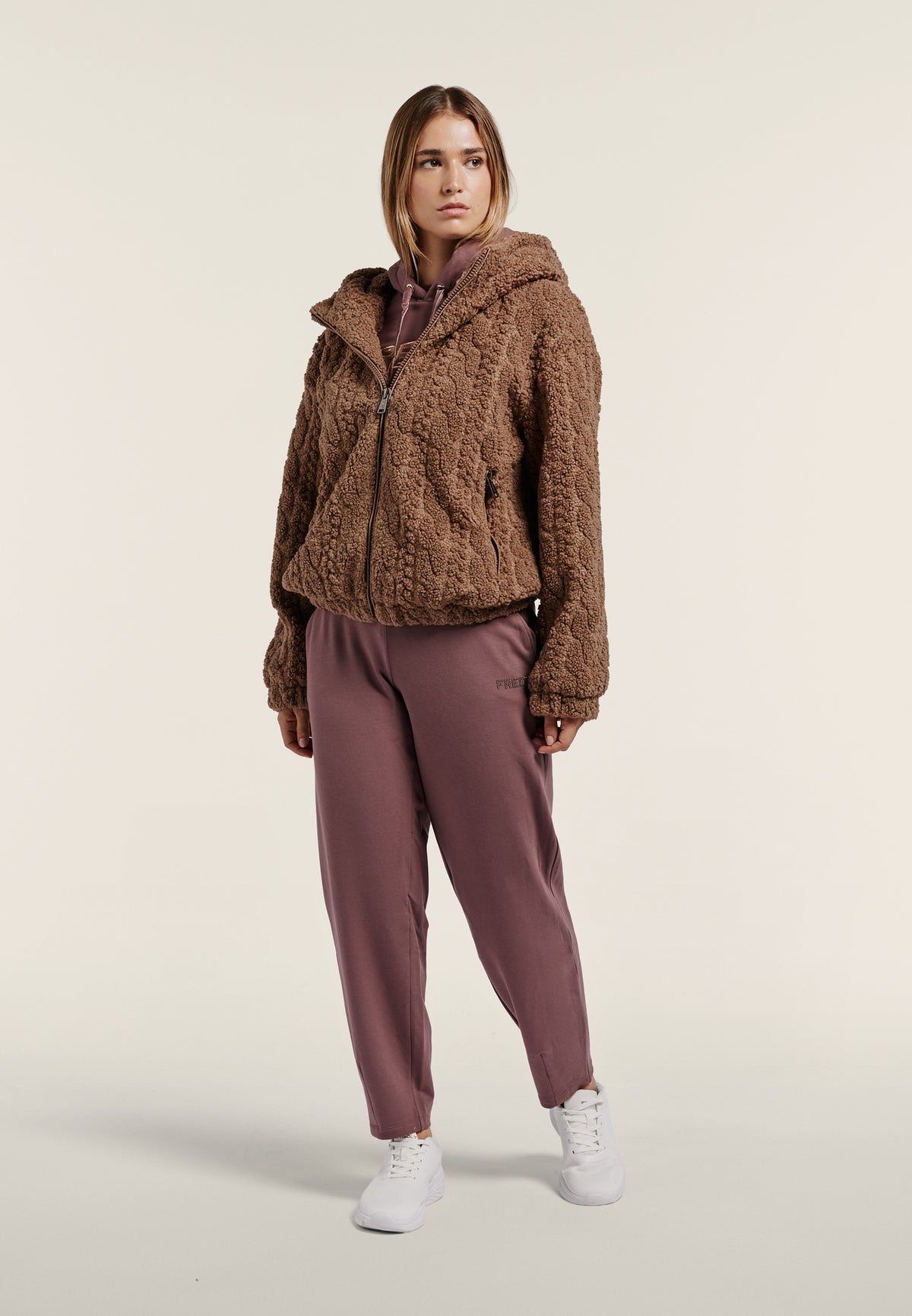 Hooded jacket in cable-knit sherpa fleece - Chanterelle